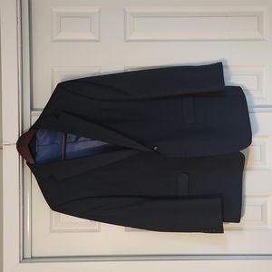 46L like new - rarely worn - navy small square patterned Sport Coat